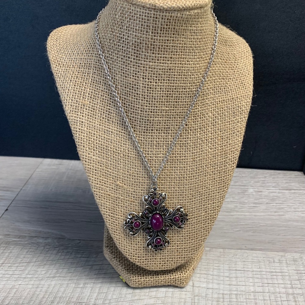 Vintage Gothic Silver Tone Purple Stone Filigree Cross Statement Necklace 16in